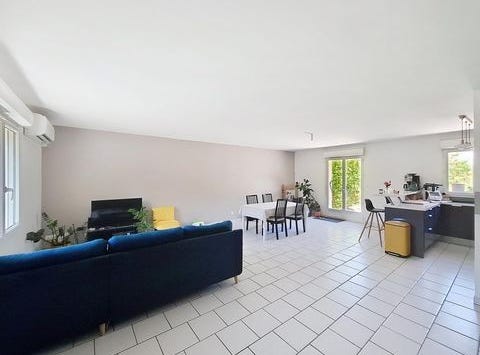Azay-Sur-Cher, Centre 37270