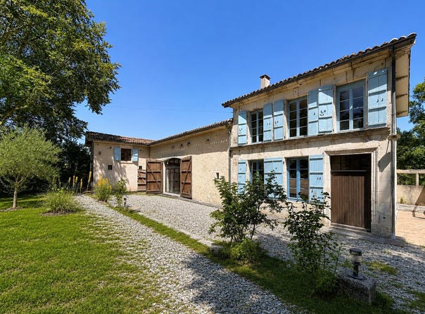 Barbezieux-Saint-Hilaire, Poitou-Charentes 16300