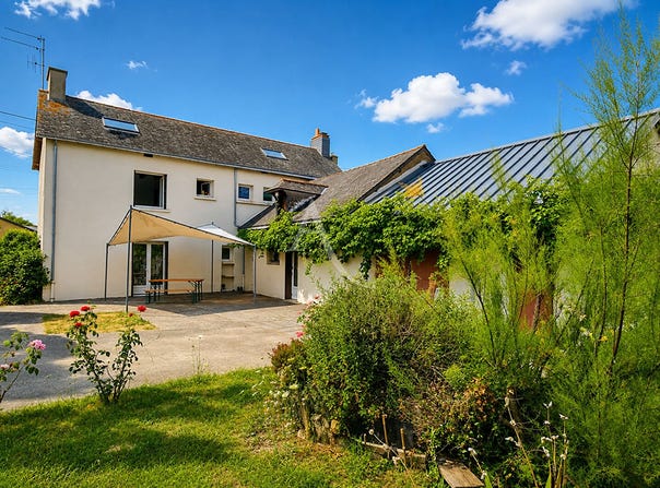 DERVAL, Pays de la Loire 44590