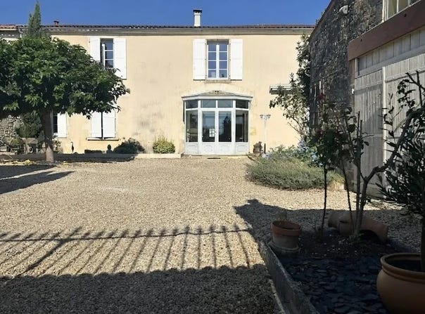 Bignay, Poitou-Charentes 17400
