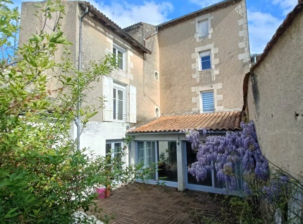 Neuville-de-Poitou, Vienne 86170