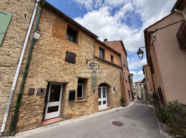 Cucugnan, Languedoc-Roussillon 11350