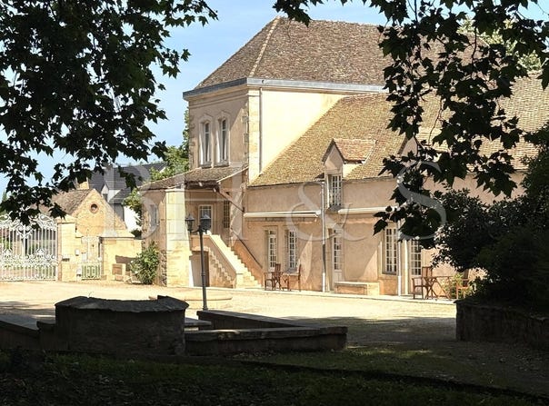 Beaune, Burgundy 21200