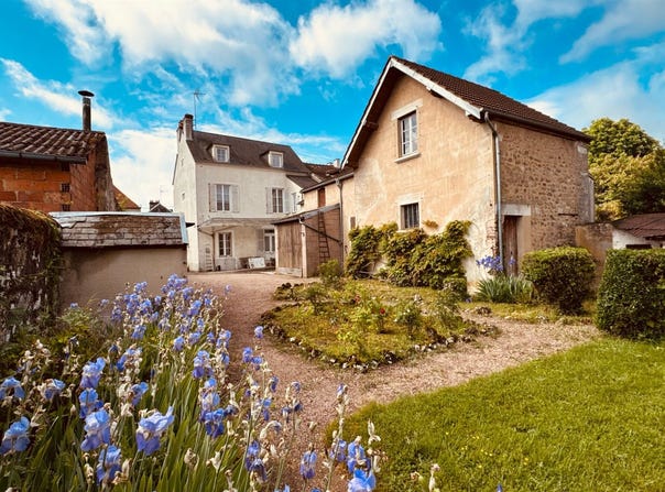 Avallon, Burgundy 89200