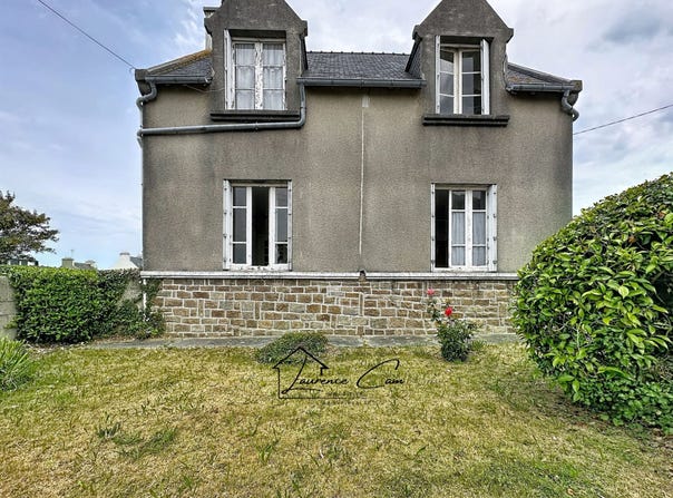Plouguerneau, Brittany 29880
