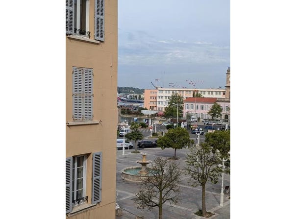 Toulon, Var 83000