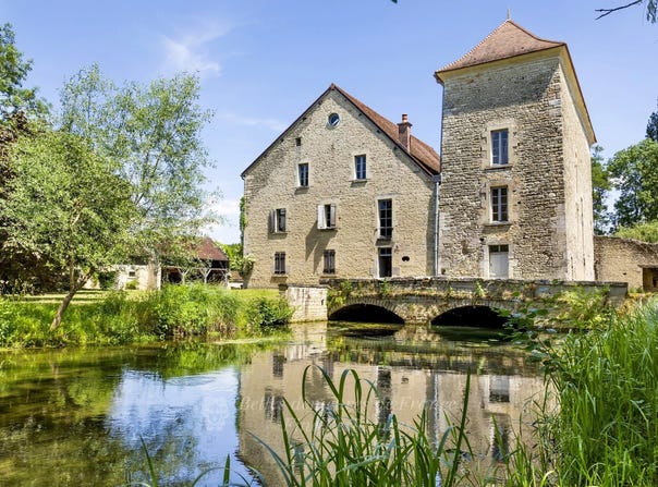 Ravières, Burgundy 89390