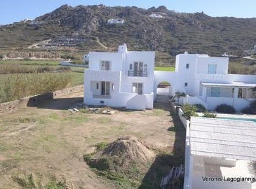 Plaka, Nísoi Aiyaíou 84300