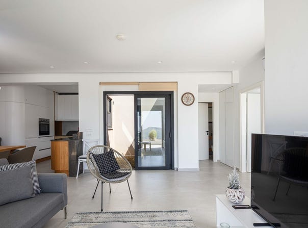 Mariou, Crete 74060