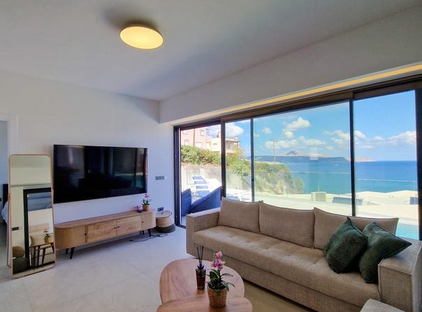 Kalives, Crete 73003