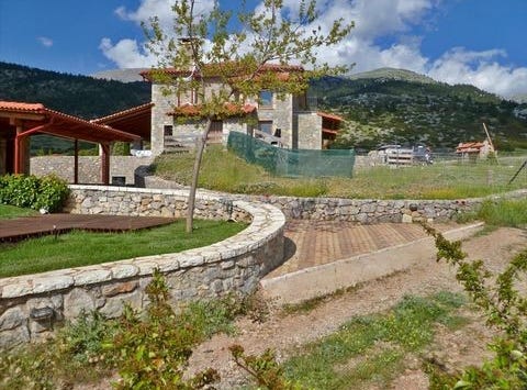 Arachova, Boeotia 32004