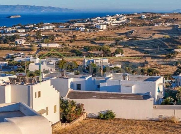 Piso Livadi, South Aegean 84400