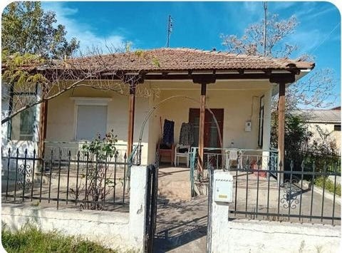 Axios, Thessaloniki - Suburbs