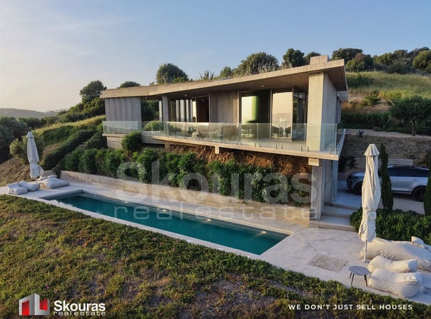 Pyla, Peloponnese 24001