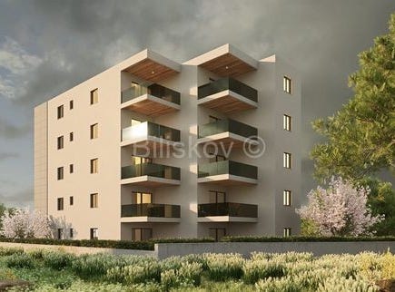 Trogir, Splitsko-dalmatinska 21218