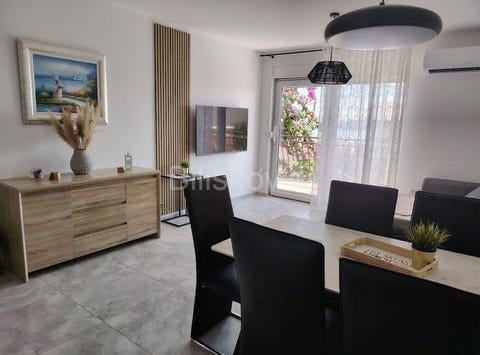 Kastel Luksic, Splitsko-dalmatinska 21212