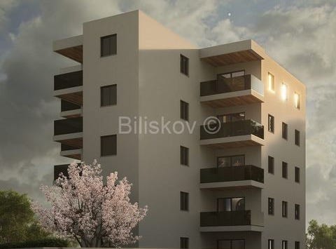 Trogir, Splitsko-dalmatinska 21218