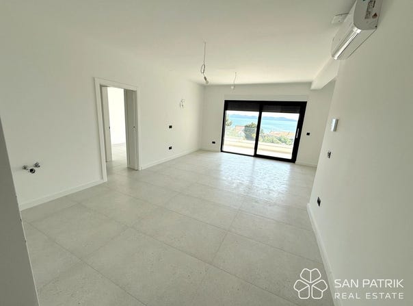 Kožino, Zadar County 23000