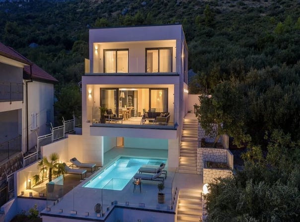 Makarska, Split-Dalmatia 21300