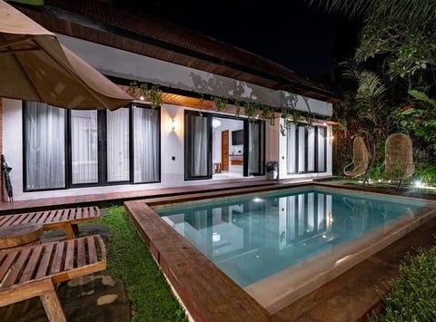 Gianyar, Bali 80571
