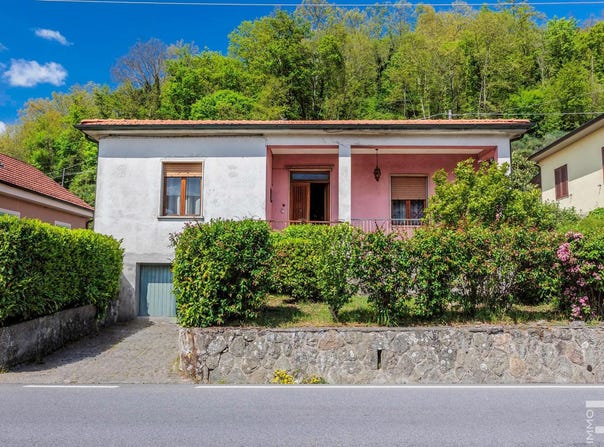 Fivizzano, Tuscany 54013