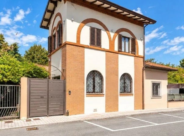 Forte dei Marmi, Tuscany 55042