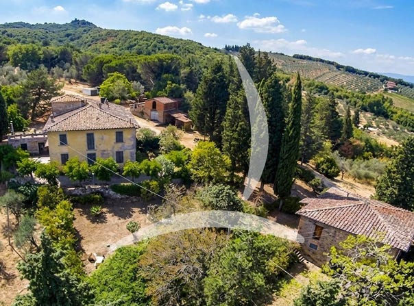 Bucine, Tuscany 52020