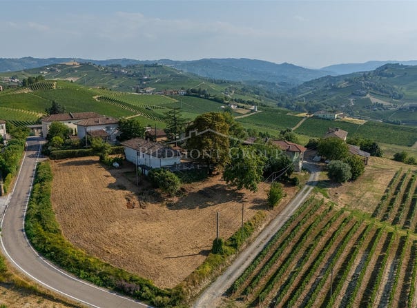 Canelli, The Piedmont 14053