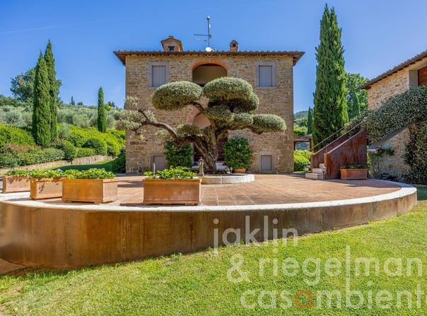 Arezzo, Tuscany 52100