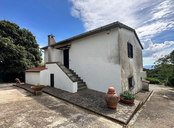 Roccastrada, Tuscany 58027