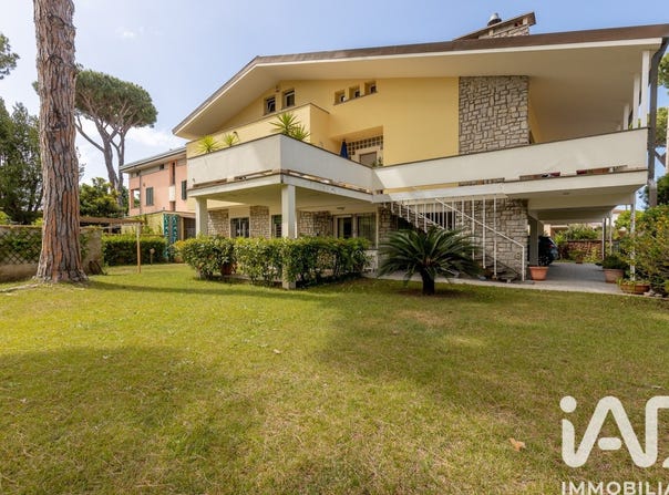Camaiore, Tuscany 55041