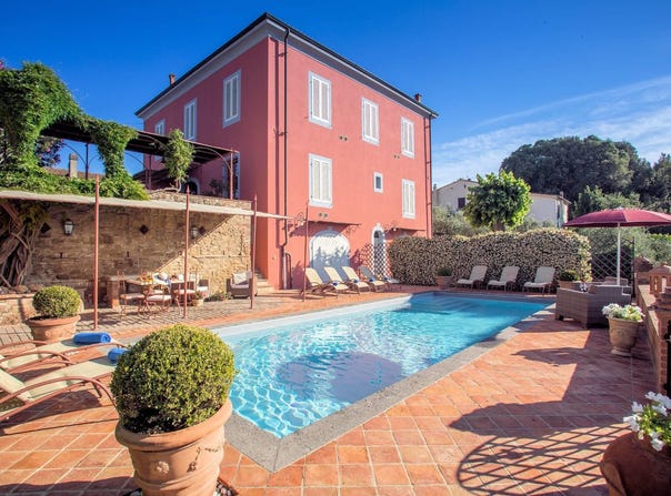 Peccioli, Tuscany 56037