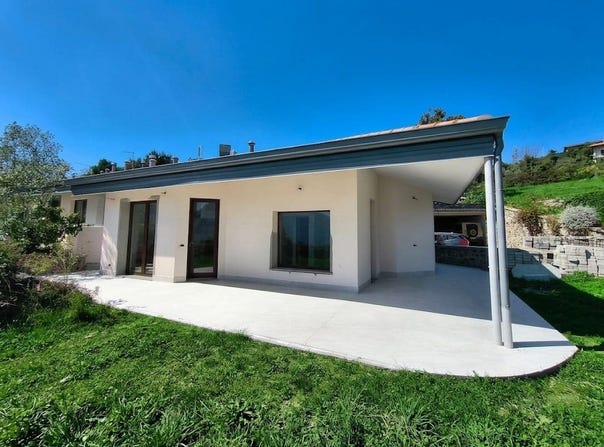 Solto Collina, Lombardy 24060