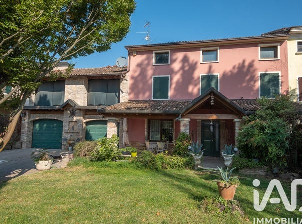 Asola, Lombardy 46041