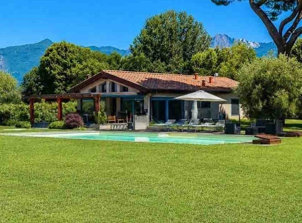 Pietrasanta, Tuscany 55045