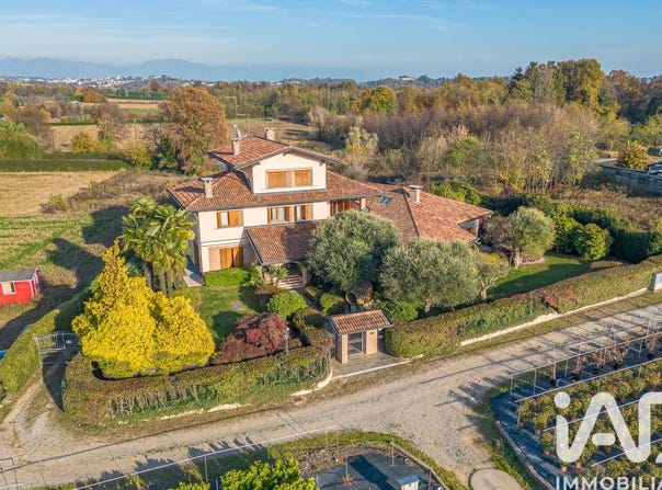 Vertemate con Minoprio, Lombardy 22070