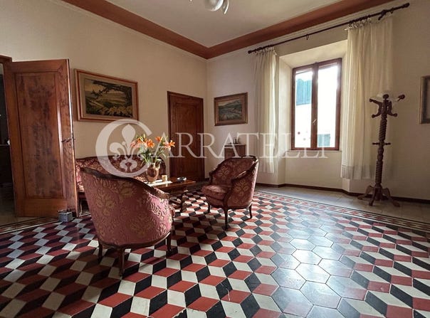 Cetona, Tuscany 53040