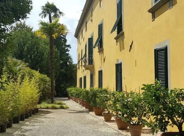 Lucca, Tuscany 55100