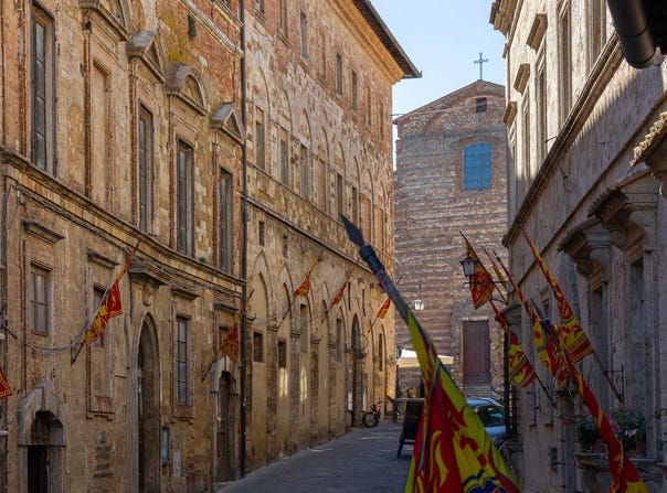 Montepulciano, Tuscany 53045