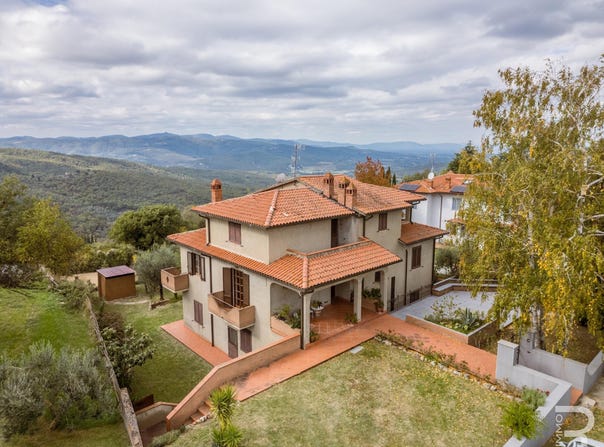 Bucine, Bucine, Tuscany 52021