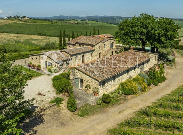 Montalcino, Tuscany 53024