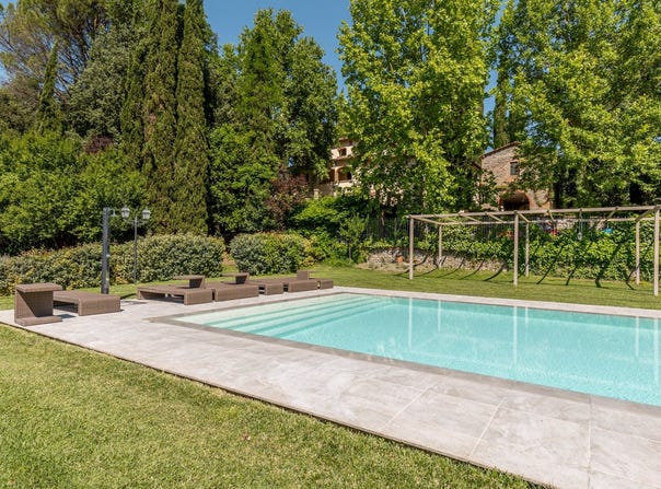 Laterina, Tuscany 52020