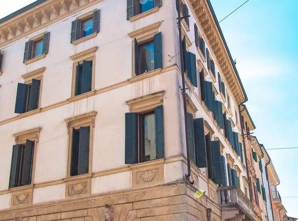 Verona, Venice 37122