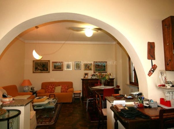 Bettolle, Tuscany 53048