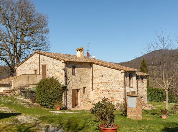 Radicofani, Tuscany 53040