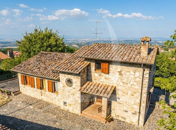 Sarteano, Tuscany 53047