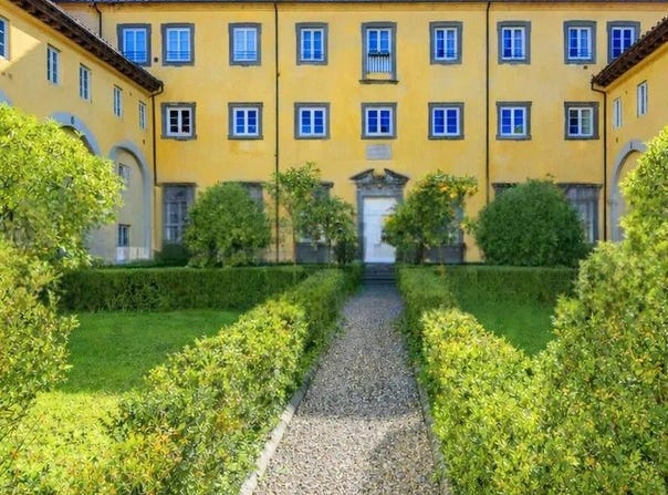 Lucca, Tuscany 55100