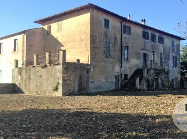 Volterra, Tuscany 56048