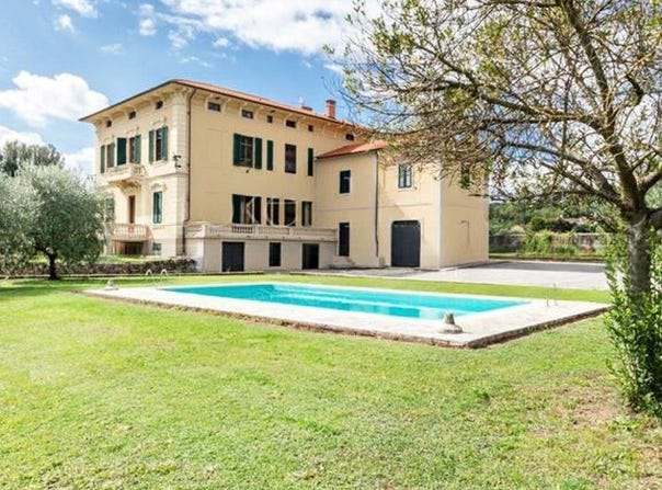 Lucca, Tuscany 55100