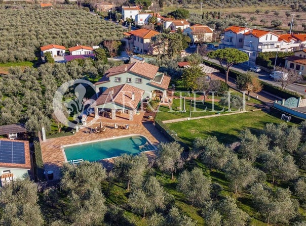 San Vincenzo, Tuscany 57027